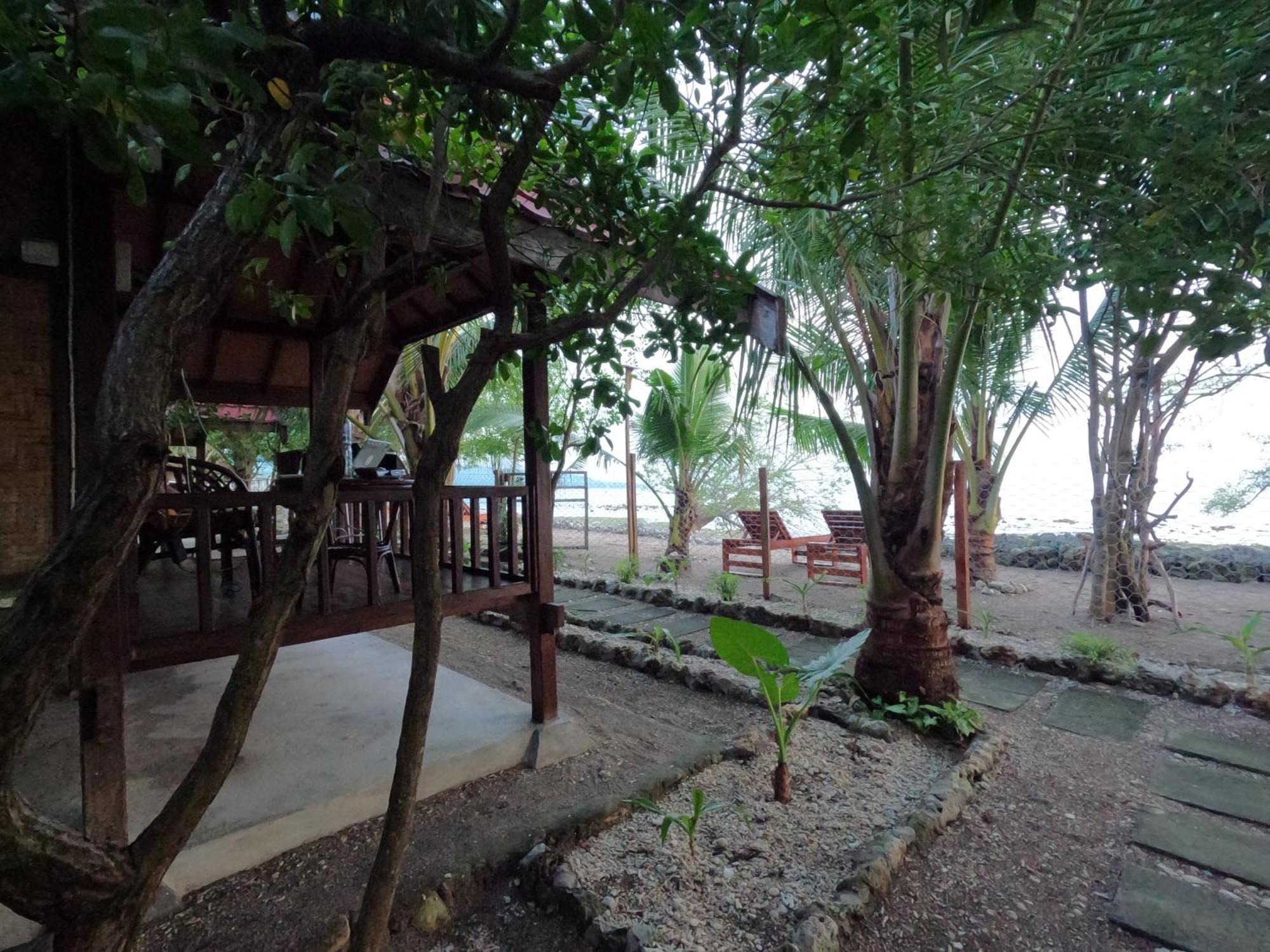 Maryan Moyo Bungalows & Resto Moyo Island エクステリア 写真