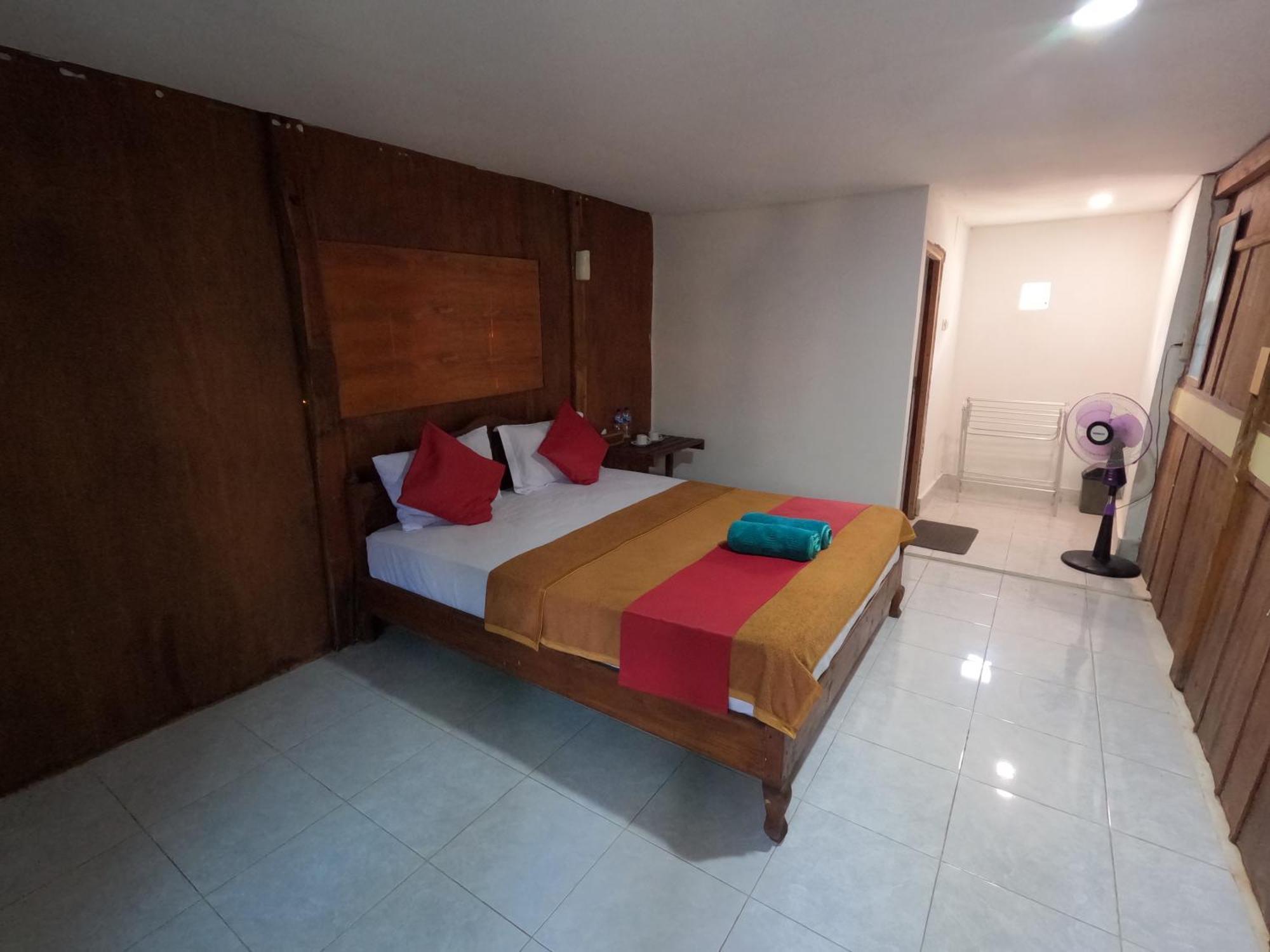 Maryan Moyo Bungalows & Resto Moyo Island エクステリア 写真
